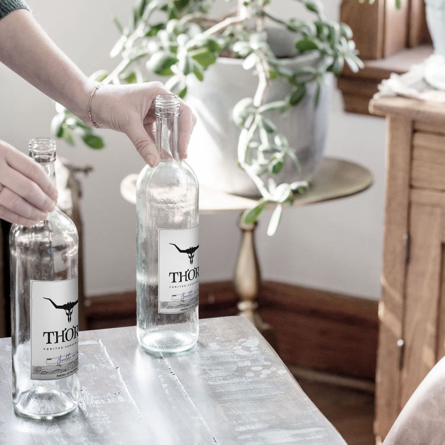 Diseño de logos y sitios web para Thoro hecho por icame en México